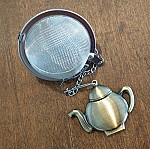 Tea strainer with teapot